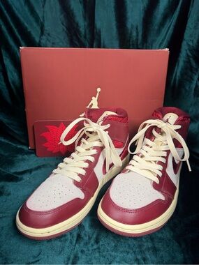 Wmns Air Jordan 1 Mid SE ‘Tiki Red’ Size 10